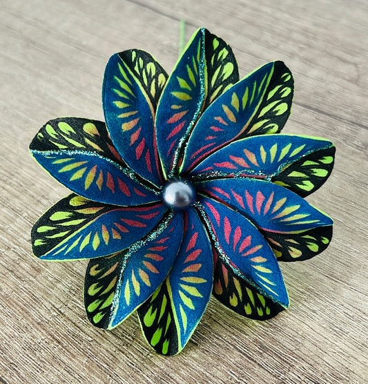 Fleur motif à 10 pétales