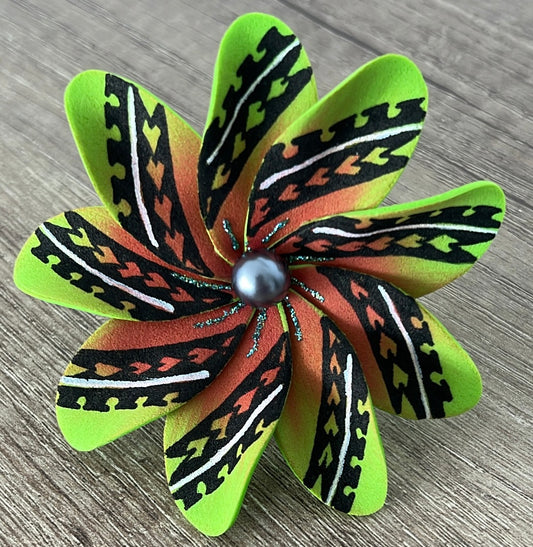 Fleur motif à 9 pétales