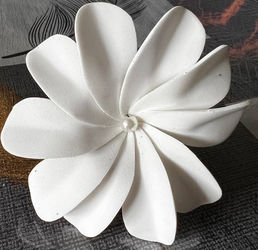Fleur unie 9 pétales